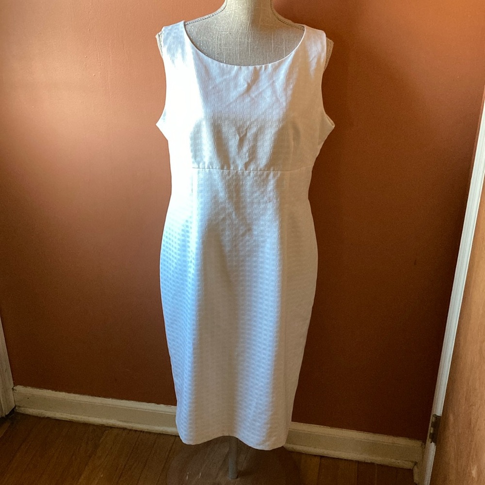 Black Label by Evan Piccone white slee  dress